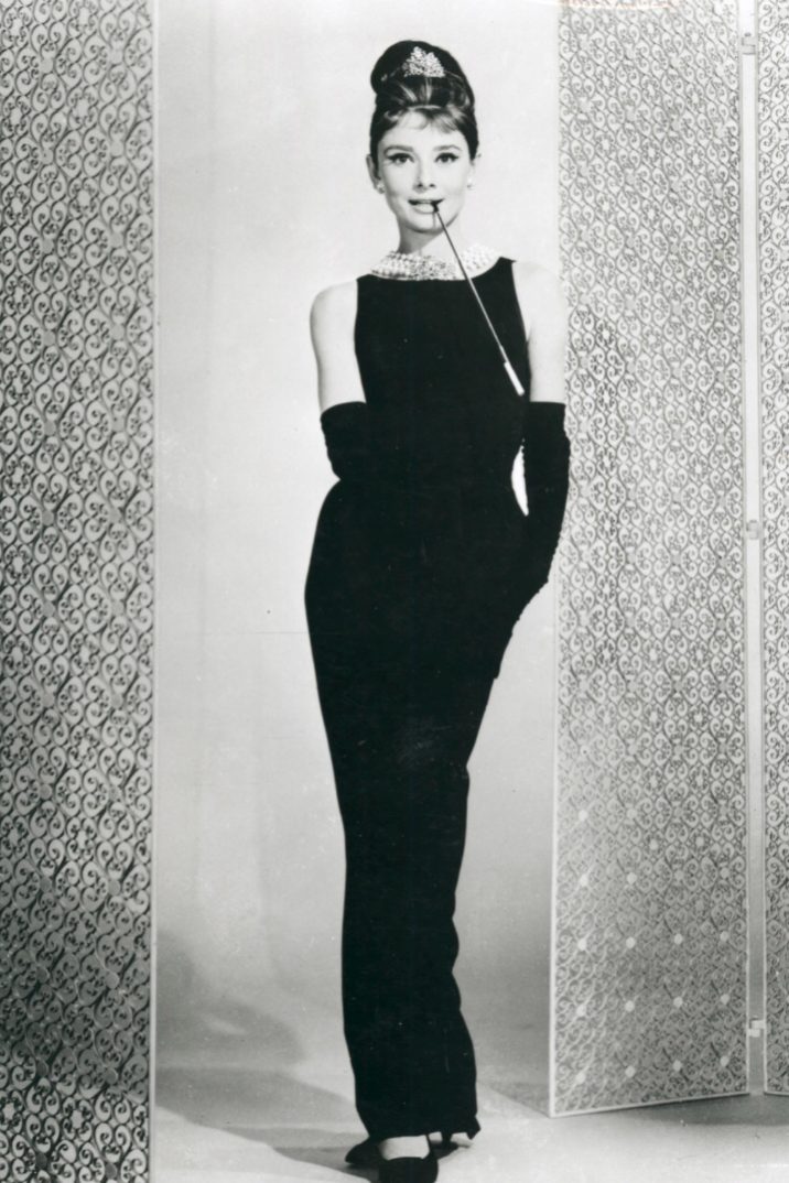 Audrey Hepburn nell'immortale tubino nero di "Colazione da Tiffany" (1961)
